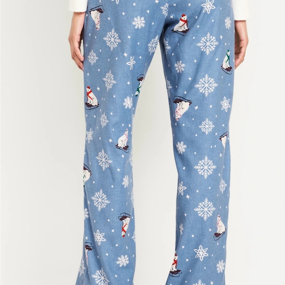 Old Navy Polar Bears Flannel Pajama Pants - Picture 2 of 6